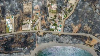 جزيرة سياحية في اليونان