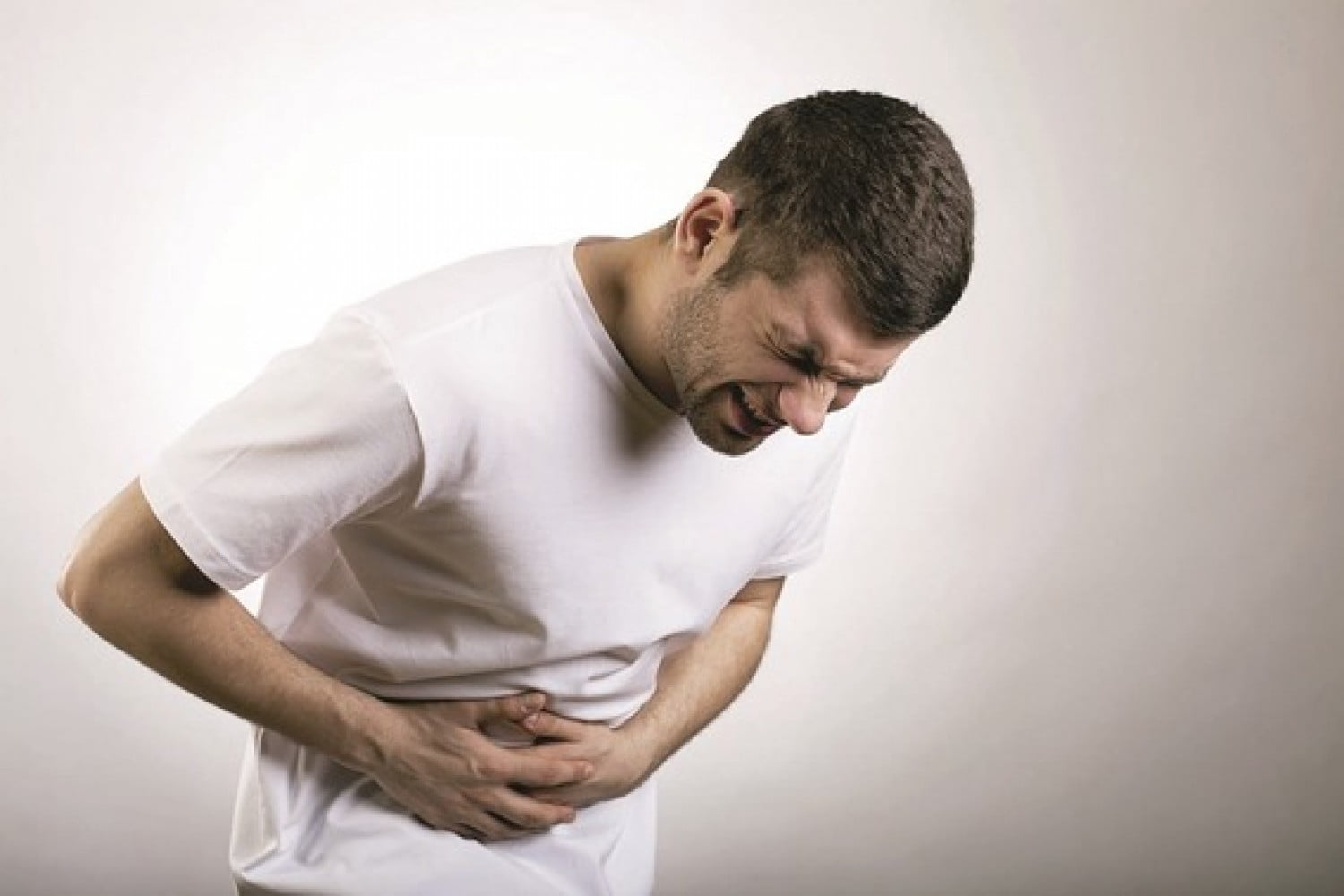 الآلام المتكررة للمعدة