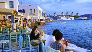 السياح الأجانب في اليونان