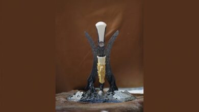 سكين مستوحى من خنجر يعود للعصر البرونزي