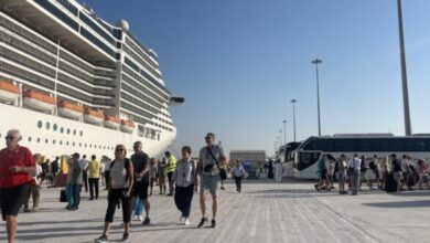 ميناء صلالة يستقبل سفينتين سياحيتين