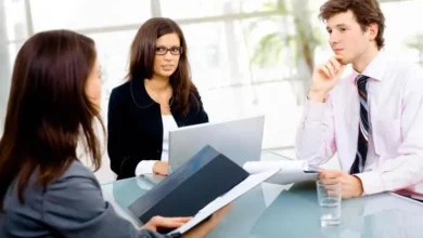 مسؤول مبيعات في الفنادق