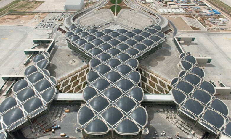 مطار الملكة علياء