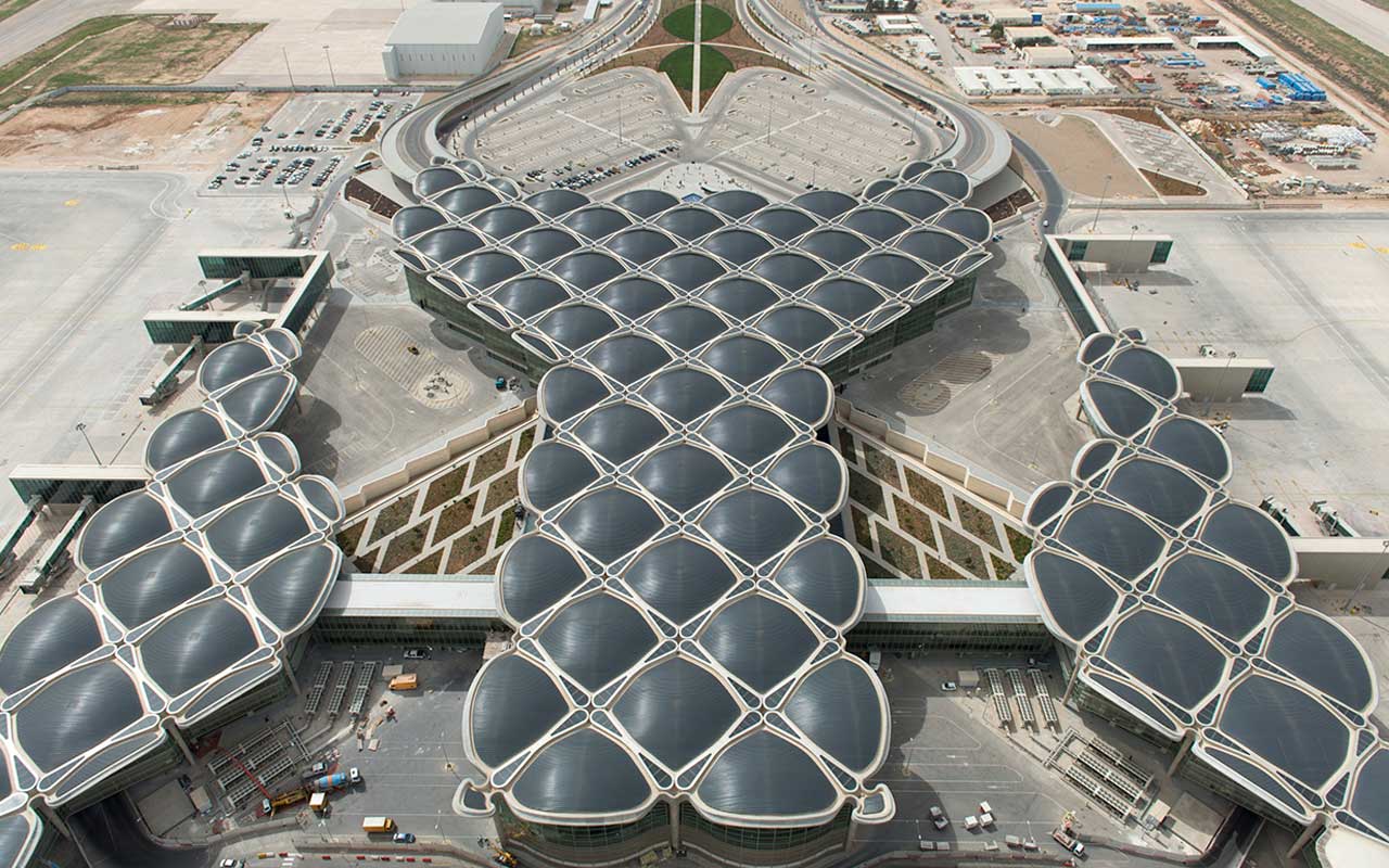 مطار الملكة علياء
