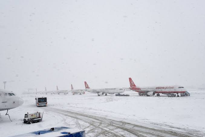 عاصفة شتوية شديدة