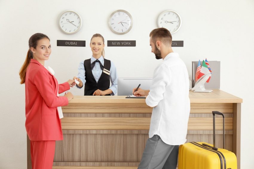 الخدمات المجانية المتوافرة في الفنادق