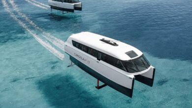 سفن كهربائية طائرة