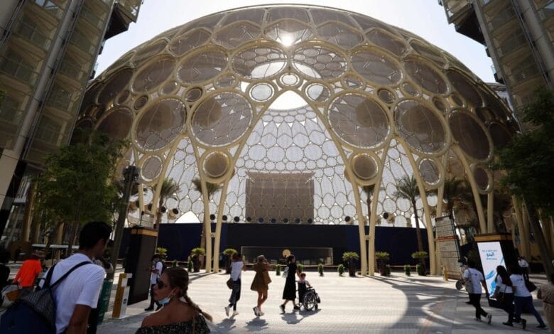 تمشية في دبي