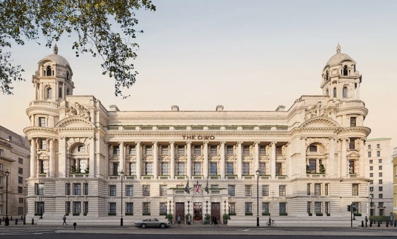 فندق رافلز لندن في The OWO