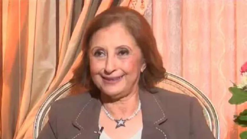 منى الحديدي