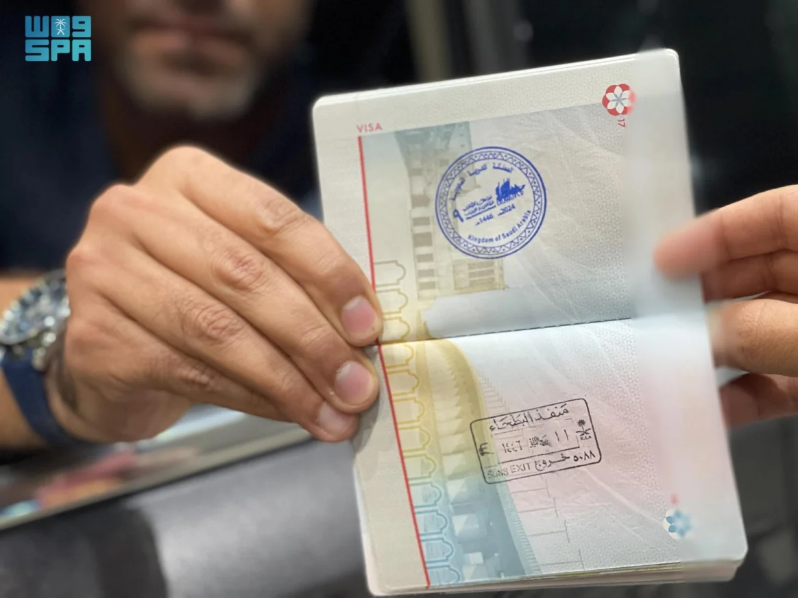 ختمًا خاصًا بمهرجان الملك عبدالعزيز للإبل