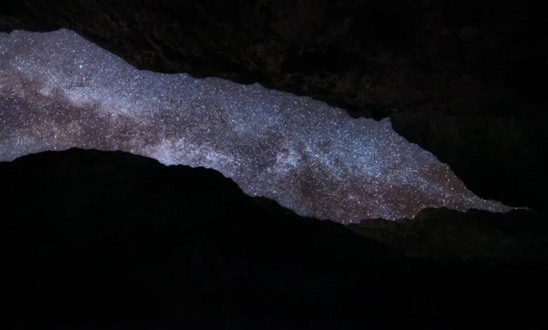 عناق النجوم والسماء