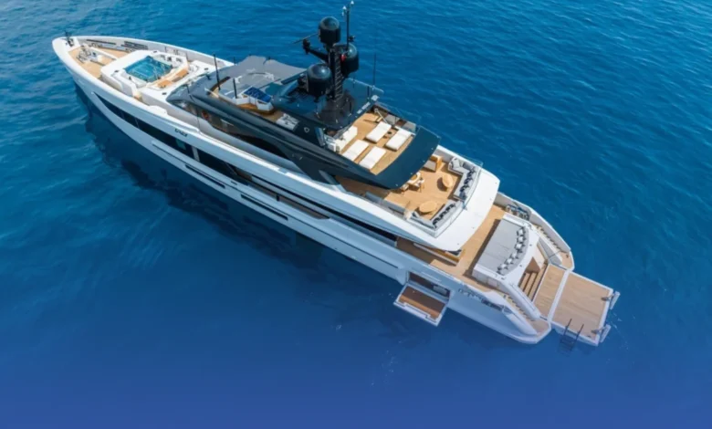 تأجير اليخوت