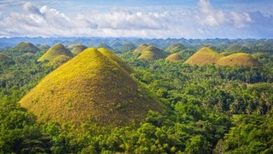 تلال الشوكولاتة