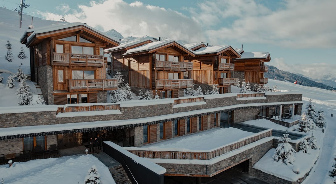 فندقي Gstaad و Ultima Courchevel