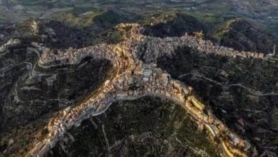 بلدة تشينتوريبي