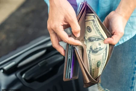 توفير المال عند السفر