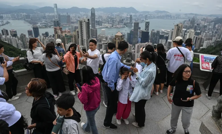 السياح الصينيين