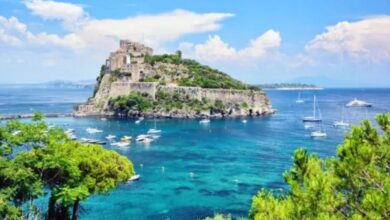 جزيرة إيشا الإيطالية