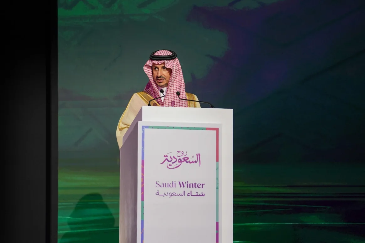 وزير السياحة رئيس مجلس إدارة الهيئة السعودية للسياحة أحمد الخطيب