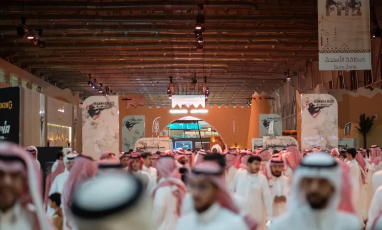 معرض الصقور والصيد