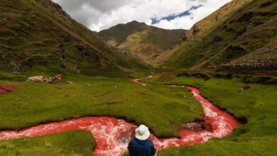 نهر كوسكو الأحمر في بيرو