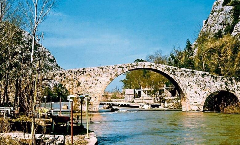 مصب نهر الكلب اللبناني