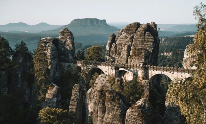 صخور باستاي