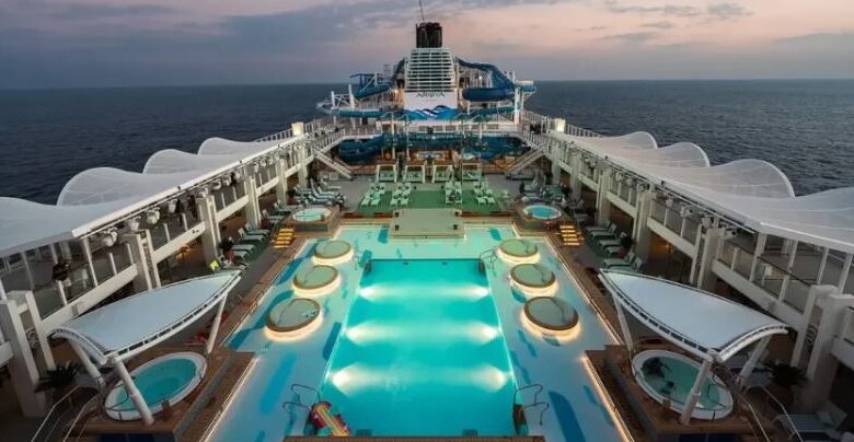 رحلة سياحية بحرية