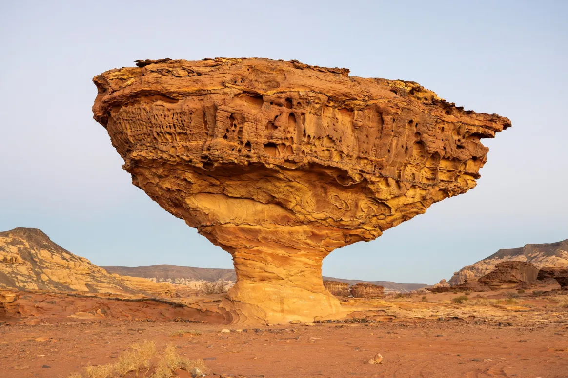 الموائد الصخرية