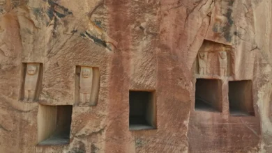 مقابر الأسود بالعُلا