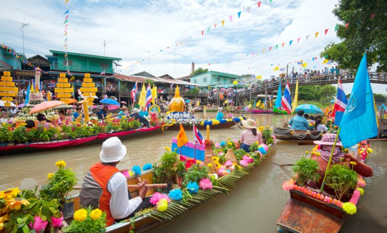 الأسواق العائمة