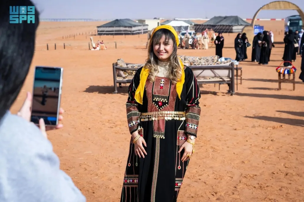 سياح العالم