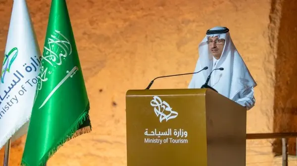 احمد الخطيب وزير السياحة