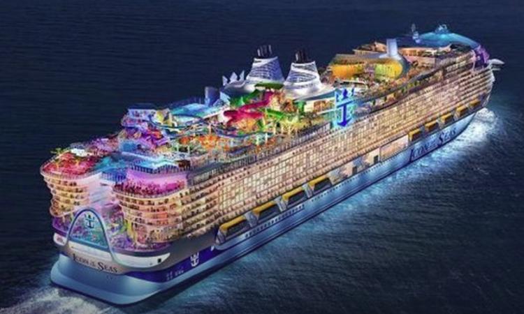 سفينة سياحية