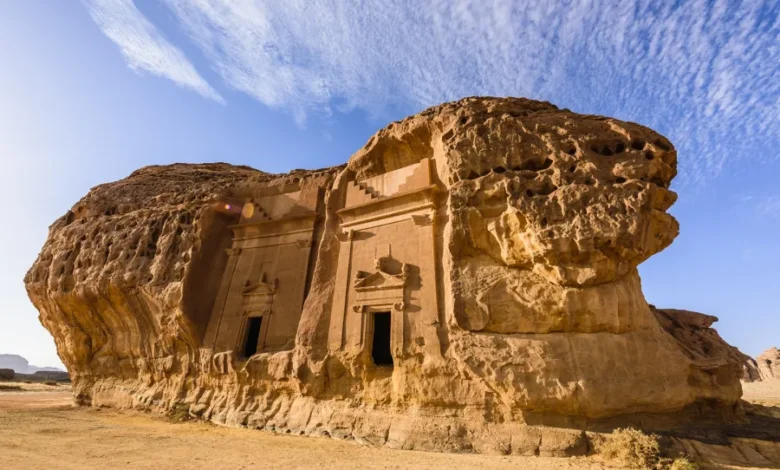 موقع الحجر في العلا