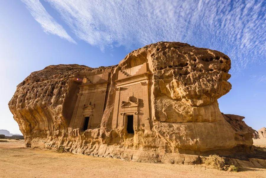 موقع الحجر في العلا