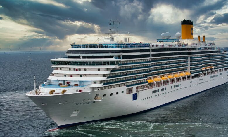 سفينة سياحية