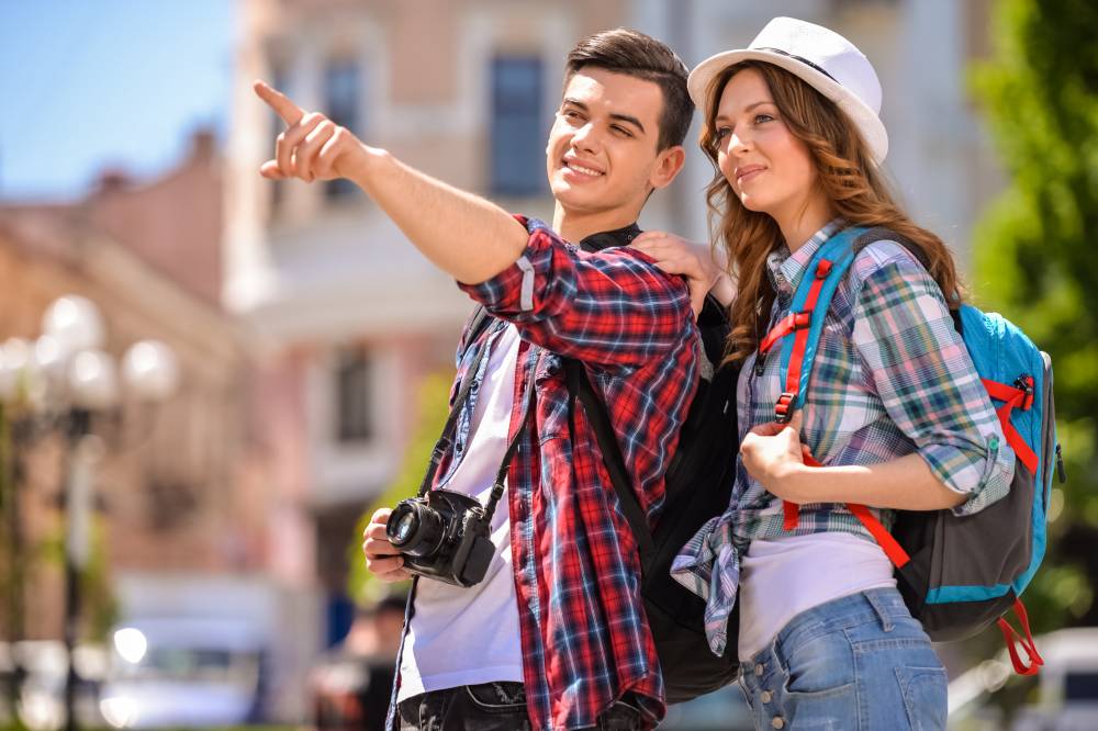 5 مستلزمات حيوية تحمي المسافر من المواقف الصعبة أثناء التنقل في الخارج