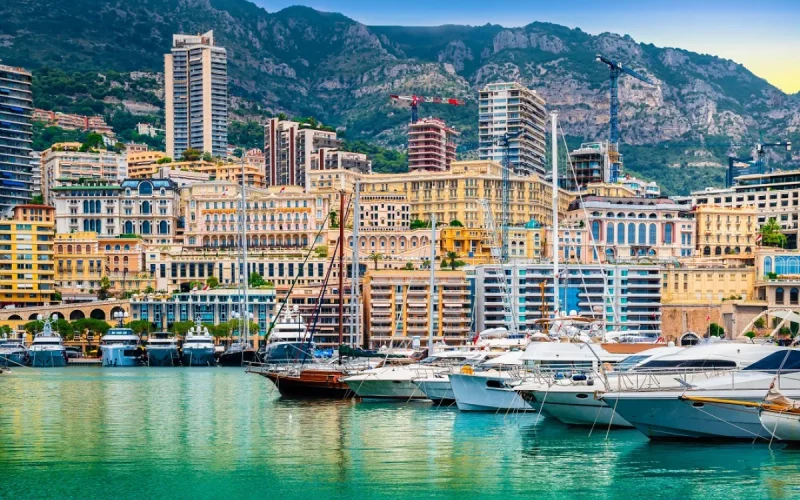7 مدن ساحلية على الريفييرا الفرنسية تربط التاريخ بالرفاهية الحديثة
