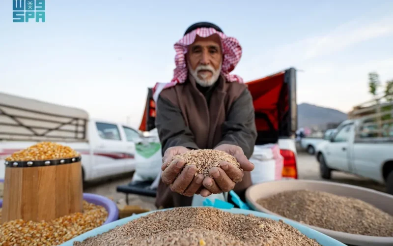 7 عقود من التاريخ تحافظ على هوية سوق الخميس جنوب محافظة الطائف