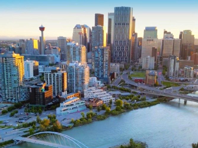 مدينة كندية تجمع بين 1.4 مليون نسمة ومسارات تمتد لأكثر من ألف كيلومتر
