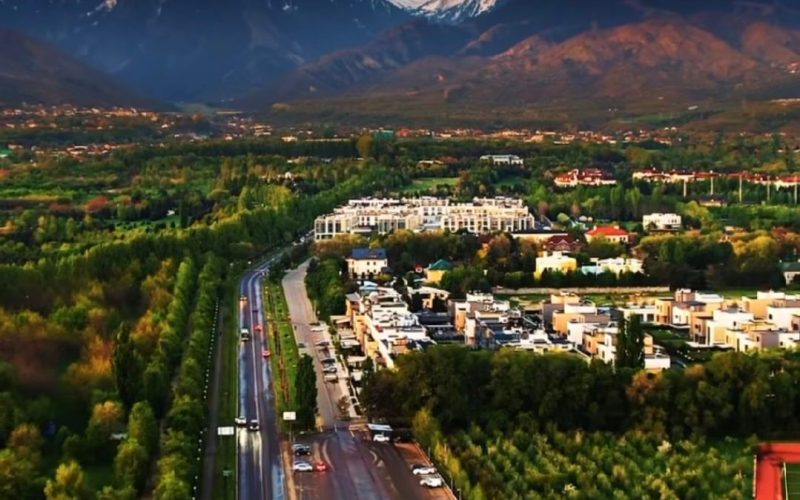 5 أسباب جعلت ألماتي مركزاً اقتصادياً وثقافياً في كازاخستان