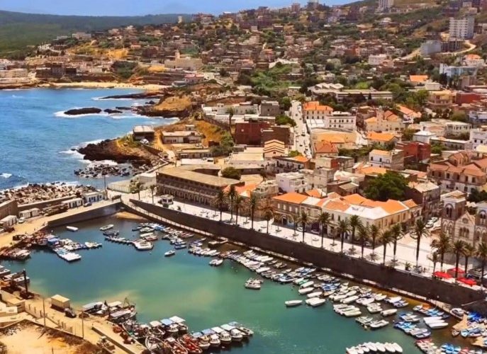 مدينة جزائرية بالقرب من الحدود التونسية تحتفظ بحديقة وطنية تضم بحيرات متعددة.. ما هي؟