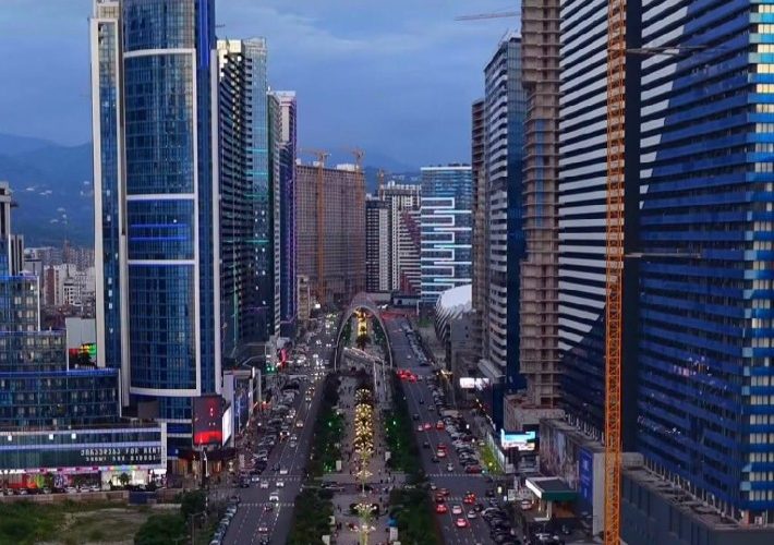 مدينة على البحر الأسود تضم 180 ألف نسمة وتجذب الزوار طوال العام.. ما هي؟