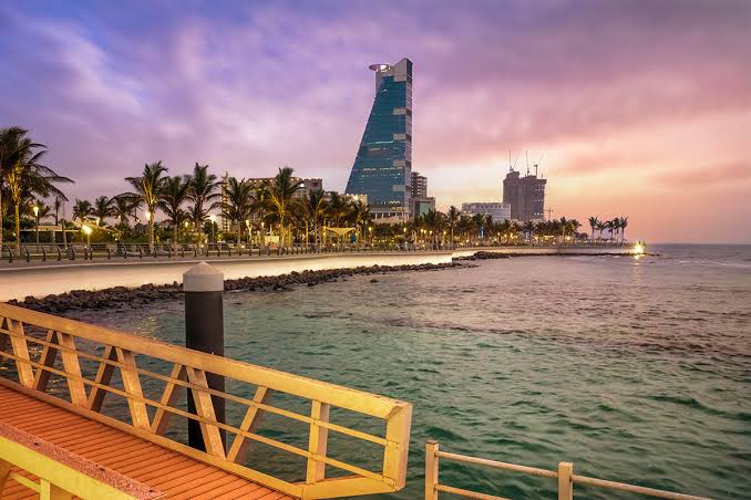 بـ 45 شاطئًا.. جدة تتصدر قائمة المدن السعودية الأكثر جذبًا لعشاق السباحة والأنشطة البحرية