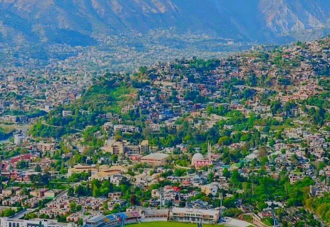 مدينة باكستانية تقع عند التقاء نهرين وتضم نحو 150 ألف نسمة